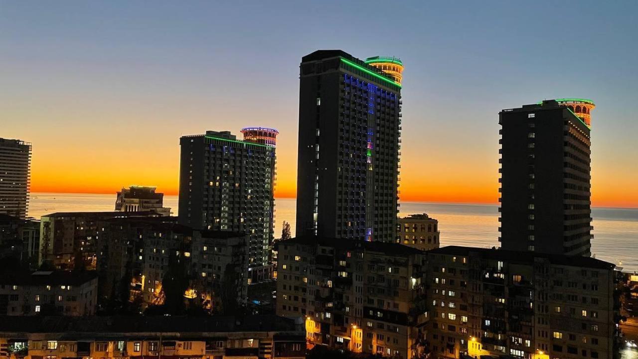 Ferienwohnung Pirosmani 18D, 14 Floor Batumi Exterior foto