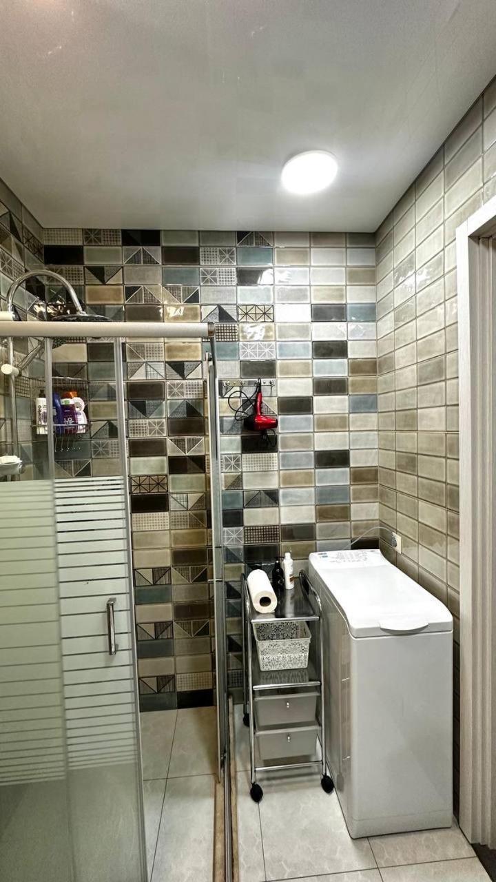 Ferienwohnung Pirosmani 18D, 14 Floor Batumi Exterior foto